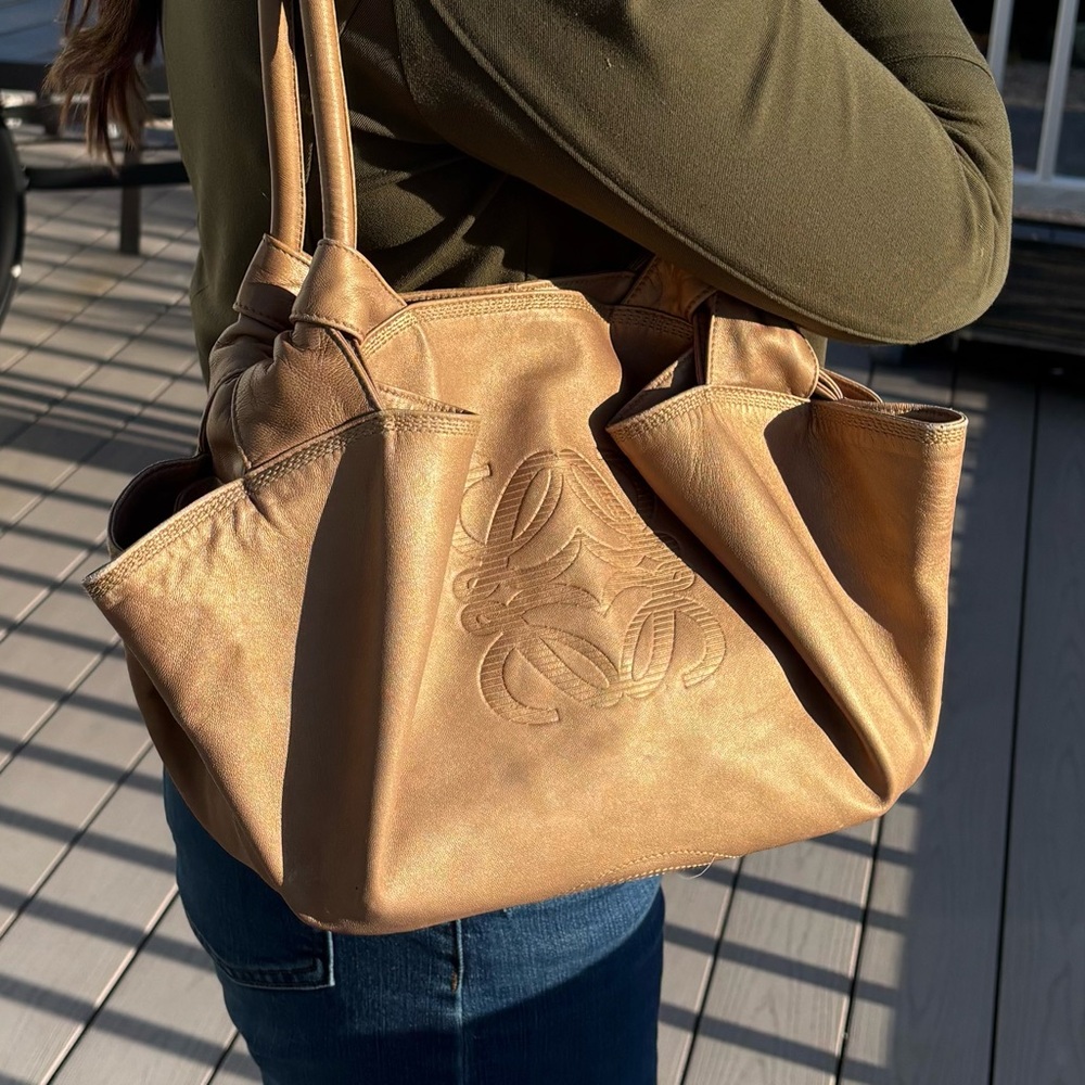 Loewe Air Brisa Anagram Leather Shoulder Bag Gold Metallic Slouchy Hobo Spain
